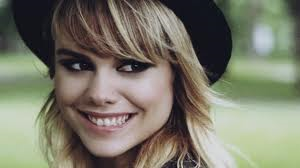 Vidéoclip de Coeur de Pirate: You Know I'm No Good!
