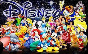 Il chante les voix de 21 personnages de Disney!
