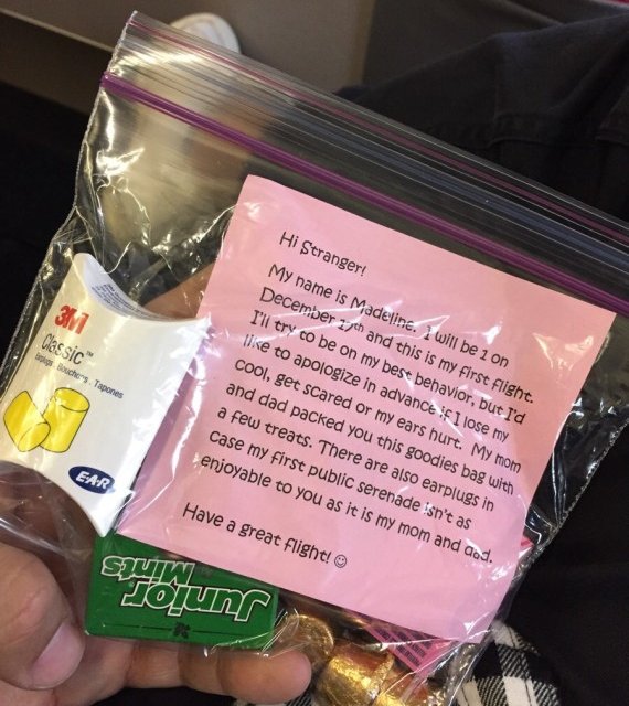 Attirer la sympathie de ses voisins en avion!