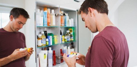 Quoi garder et quoi jeter dans votre pharmacie