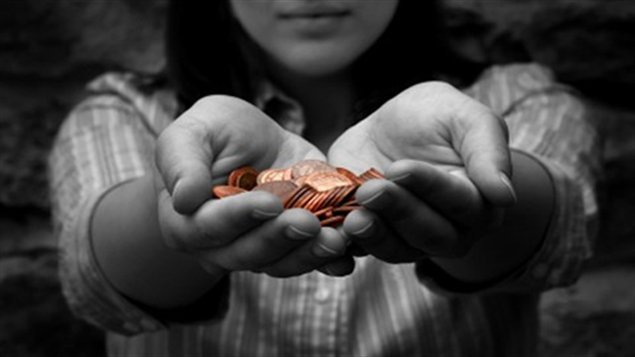 DONNER LA MOITIÉ DE SON SALAIRE