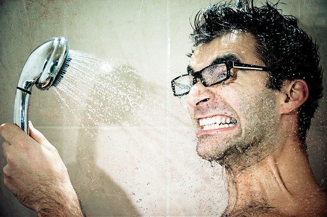 Les bonnes raisons de prendre une douche froide le matin
