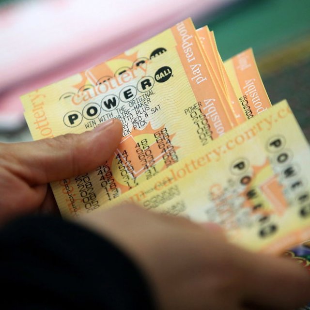 Le gros lot du Powerball grimpe à 505 M$