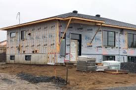 L'activité reprend sur les chantiers de construction résidentiels au Québec